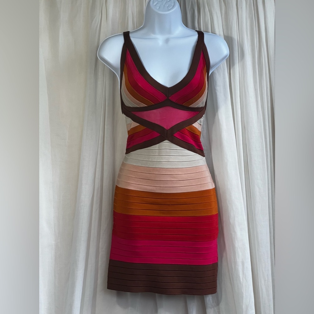 Sold ✅ COPY - Luxury Item 🌟 Missoni Italian knit dress